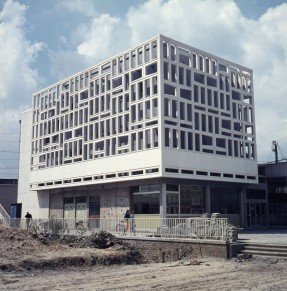 Berchem - SNCB K03470-12 (1).jpg